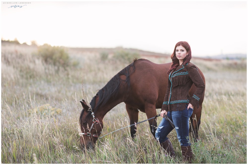 leighellen landskov photography senior session arvada colorado outdoor horse brighton fort lupton high school