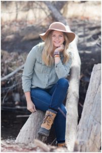 winter boots leighellen landskov photography brand ambassador style tips fashion senior photography